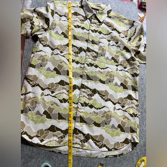 NORTH FACE Brown and white abstract mountain print shirt size L. - Picture 12 of 12